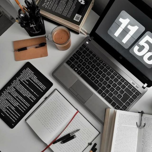 Imagem do grupo 𝐄𝐒𝐓𝐔𝐃𝐄 +📚📱